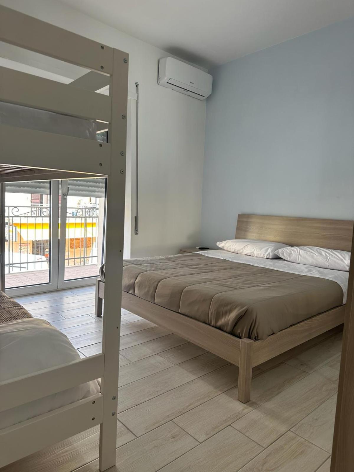 Apartamento Rent House Scauri Minturno Exterior foto